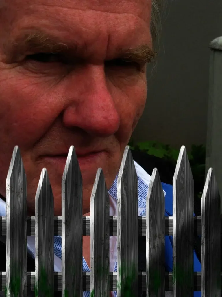 man, face, grim, evil, neighbor, fence, garden fence, suspicion, view, field of vision, jealousy, eifersuechtigkeit, distrust, neighborhood, close, envy, scene, neighbor, jealousy, jealousy, jealousy, jealousy, jealousy, envy, envy, envy, envy