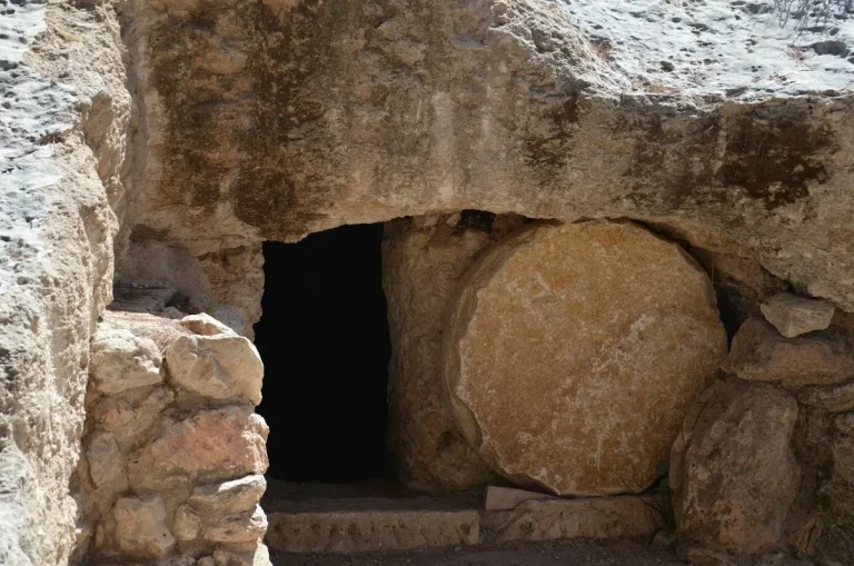 Jesus Raises Lazarus